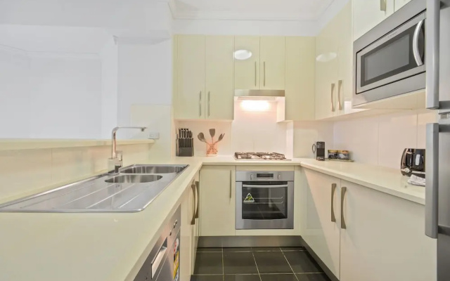 HomeHotel Stylish 3 Bed Clean & Comfort