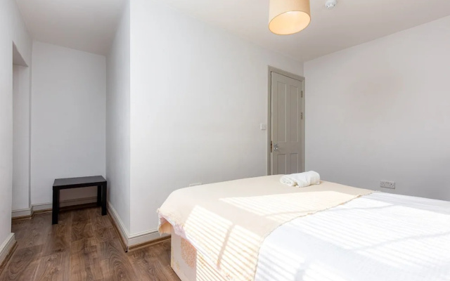 Clemence Street - Deluxe Guest Room 1