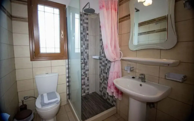 A Spacious and Bright Studio With Balcony No1111