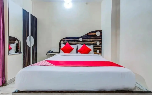 Hotel Comfort by OYO Rooms