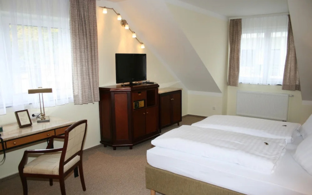 Stollen Hotel & Restaurant