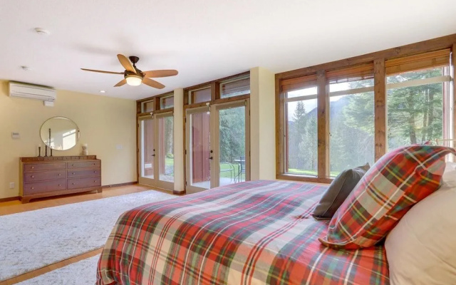 Huckleberry Mountain Lodge