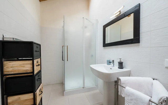 Smart Rooms & Restaurant