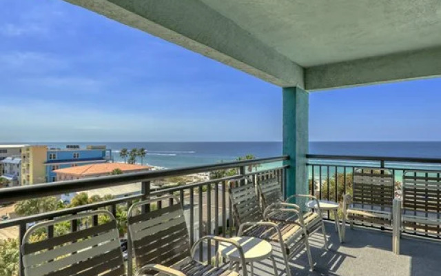 Hotel Camaron Cove