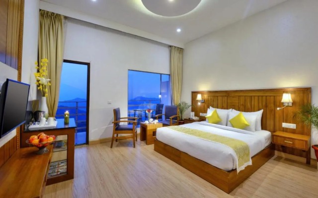 TreeHouse Chail Villas