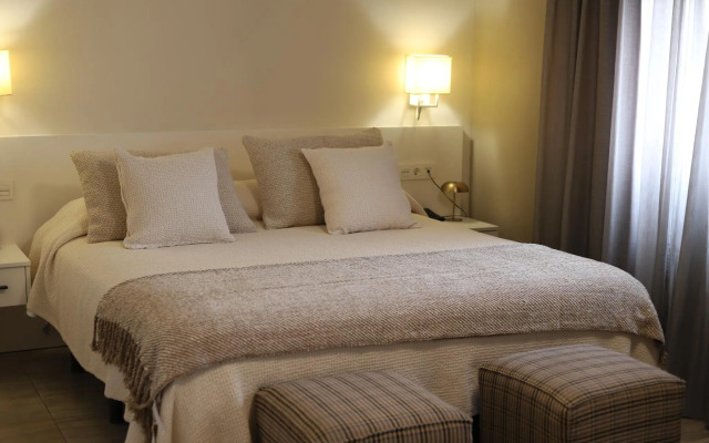 New Hotel Colón