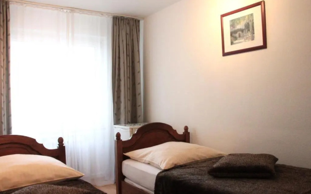 Altstadthotel und Apartments Hayk