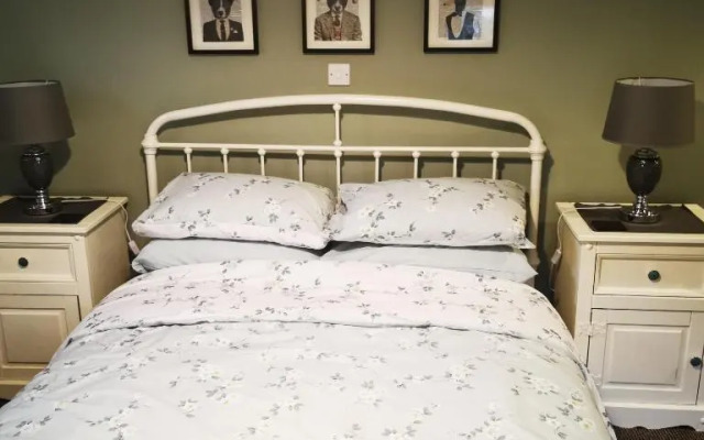 Rooms by the River at Glan Aber