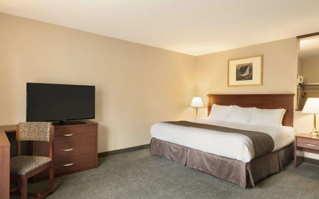 Days Inn by Wyndham Thunder Bay North