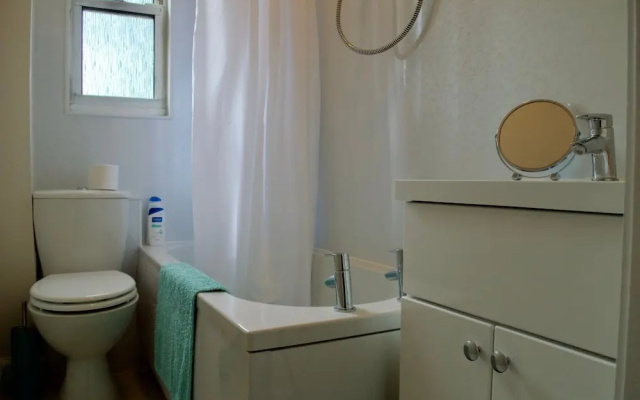 1 Bedroom Flat In Edinburgh