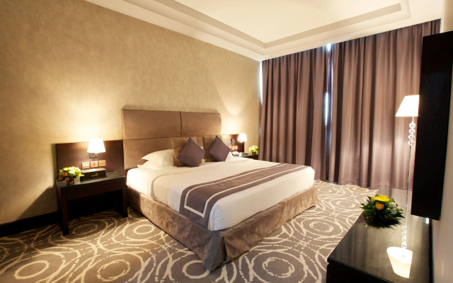 Sunday Mangrove Corniche Hotel