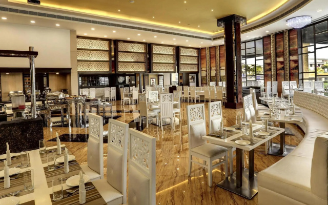 Golden Chariot Vasai - Hotel And SPA