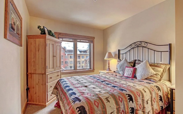 2296 Red Hawk Lodge 2 Bedroom Condo by RedAwning