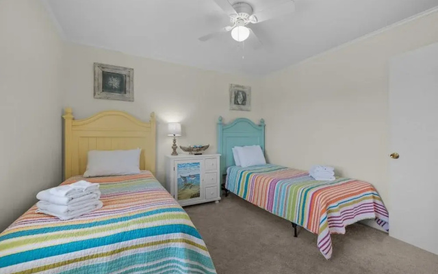 Summer School 2 Bedroom Condo by RedAwning