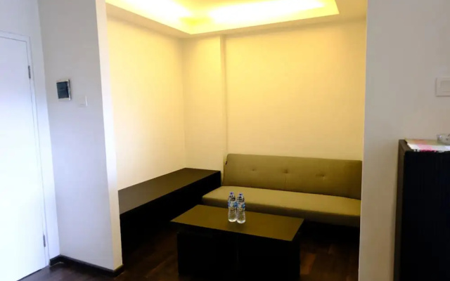 Homey 1Br Apartment At Gateway Ahmad Yani Cicadas
