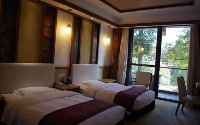 Hui Feng Hotel