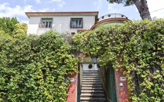 Villetta delle Rose con giardino by Wonderful Italy