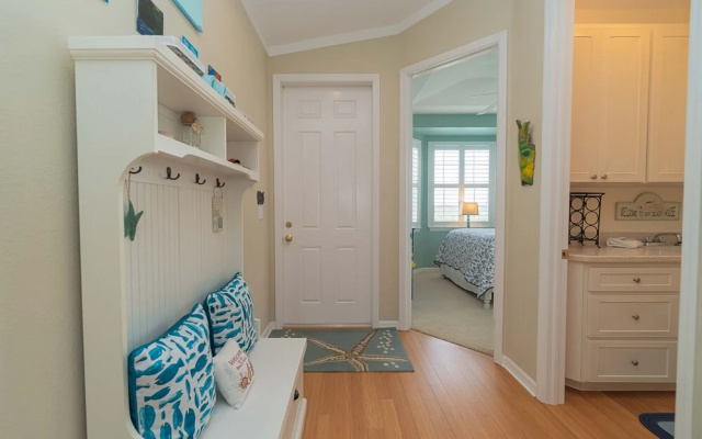 Gulf Three Bedroom Villa by Redawning