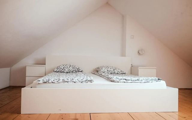 Layer's Art Residences