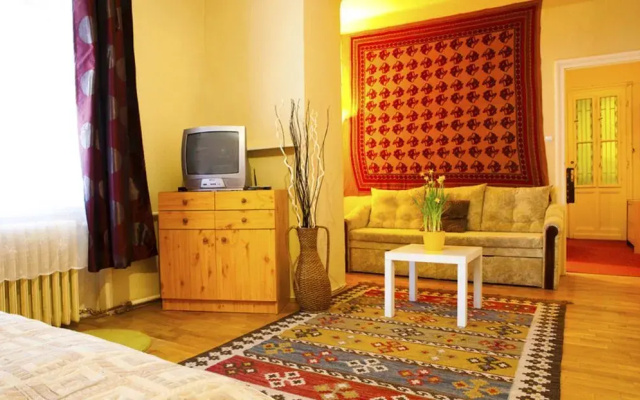 Zumin Apartment