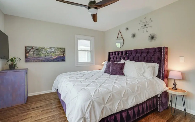 Pet-friendly Minneapolis Home ~ 8 Mi to Downtown!