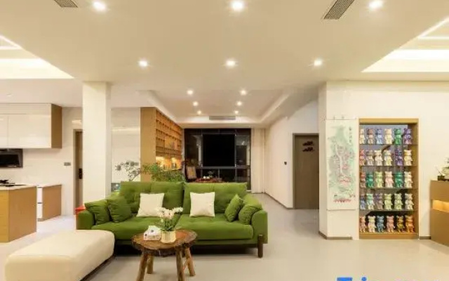 Guiyin Shanju Homestay (Zhaoxing Dong Village Scenic Area)