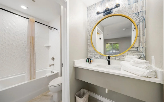 Chic Condo Retreat in Central Buckhead Atlanta