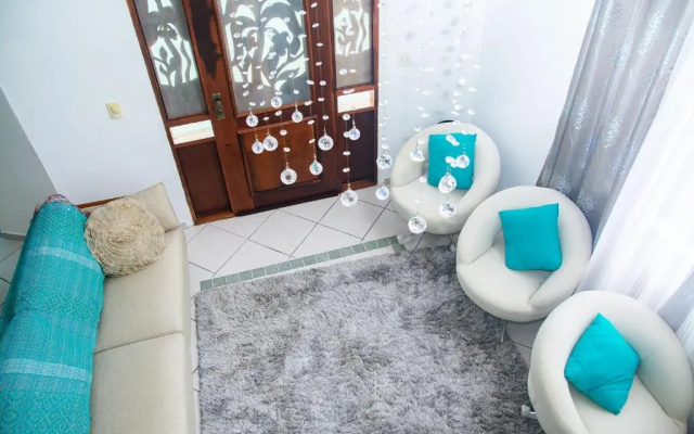 Linda casa com lazer a 500m da praia Guaratuba SP