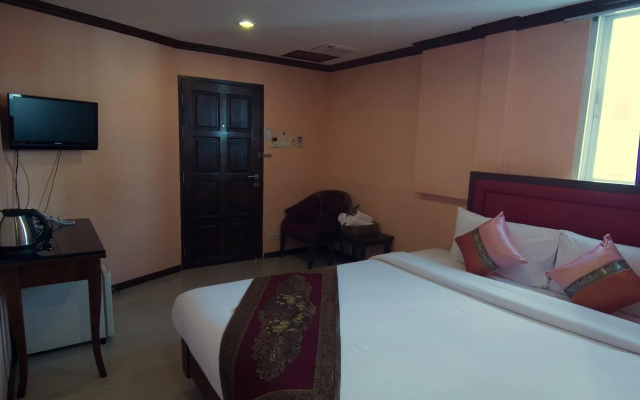 Sky Inn 1