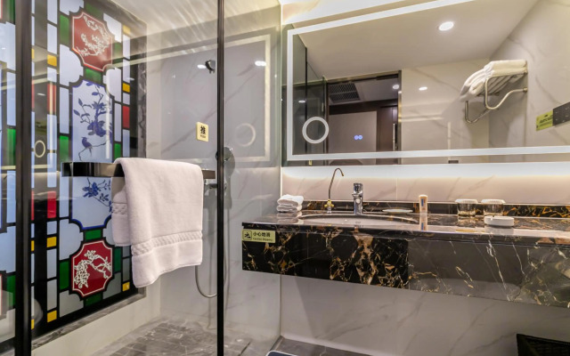 Guangdong Victory Hotel - Free shuttle bus to exhibition center during Canton Fair