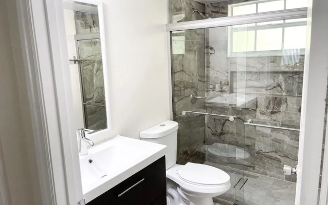 Luxury Condo Apartment Near Disney Universal 12