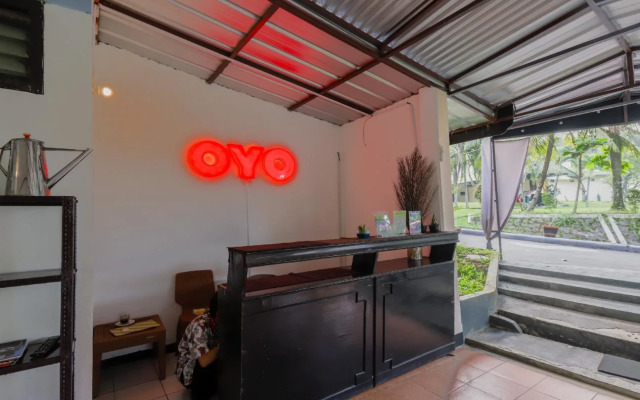 OYO 883 Pavo Resort