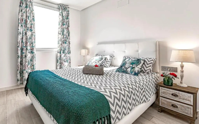 Ocean Garden Apartment With Seaview.