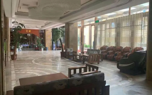 Nujiang Holiday Hotel