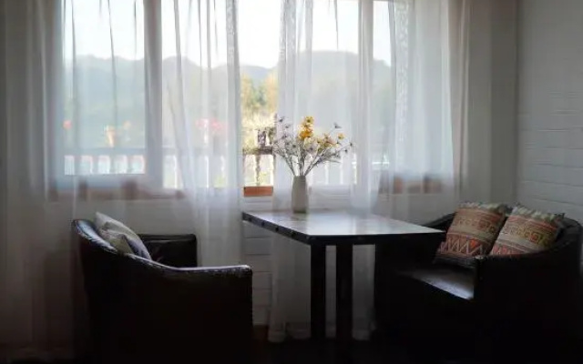 Guyan Huaxiang Jiangnan Hostel