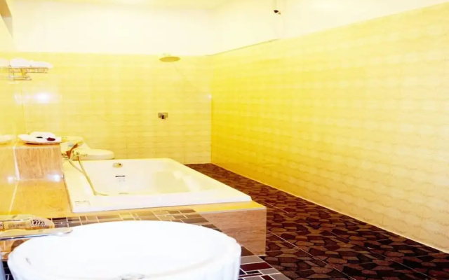 Crystal Hotel