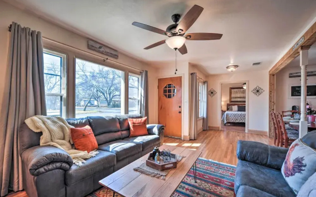 1 Mi to Dtwn Fredericksburg: Quiet Getaway w/ Yard