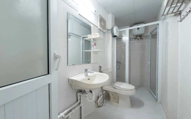 Thu Do Vang 12 Hotel by OYO Rooms