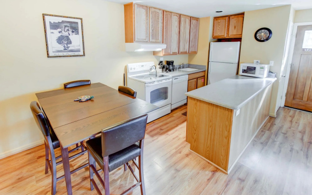 San Sierra 16 - One Bedroom Condo