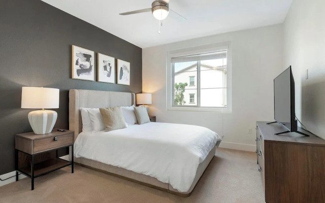 Landing Apartments near Port Tampa City