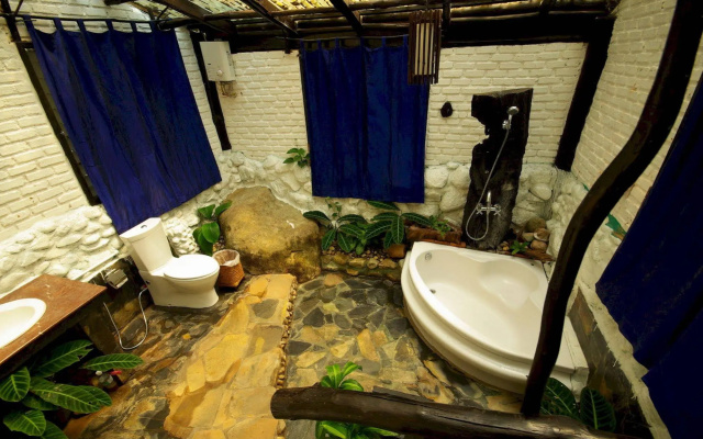 Tharnthong Lodges