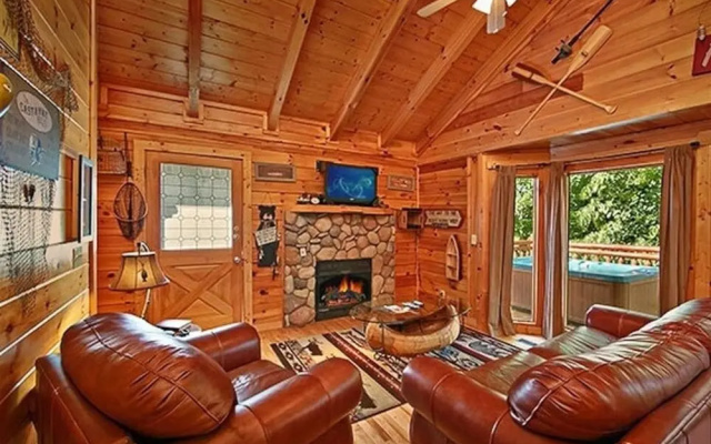 Skinny Dippin 2 Bedroom Cabin