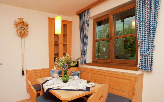 Sunlit Apartment near Ski Area in Mittersill