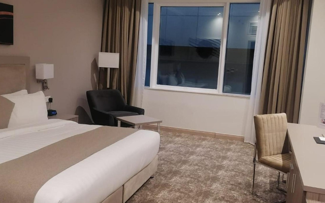 Gloria Hotel And Suites
