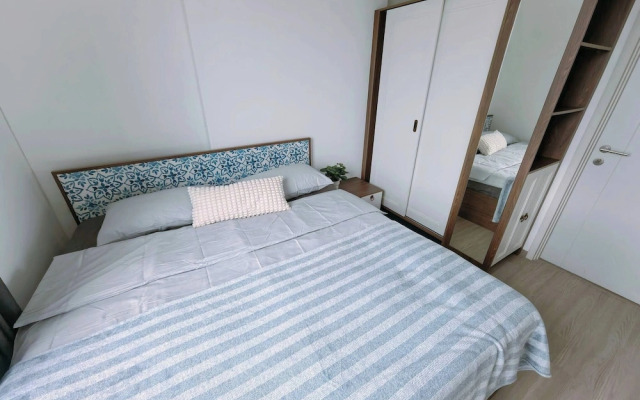 Friendly 2BR in Phuket Central With Pool & gym
