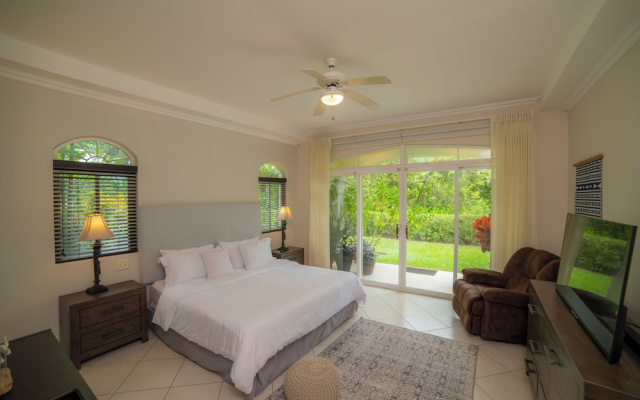 Colina 8F 2 bdr Garden View in Los Suenos