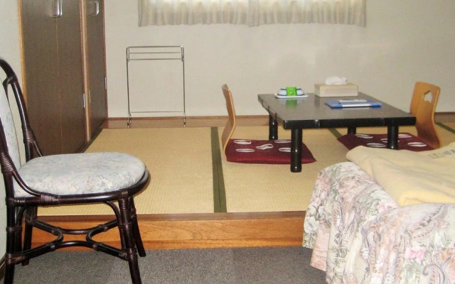 Showa Shinzan Youth Hostel