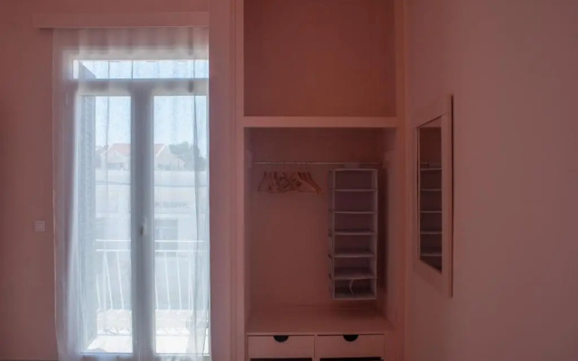 Ann's apartment II