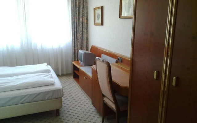 Hotel B1 & Hotel B1 Tourist