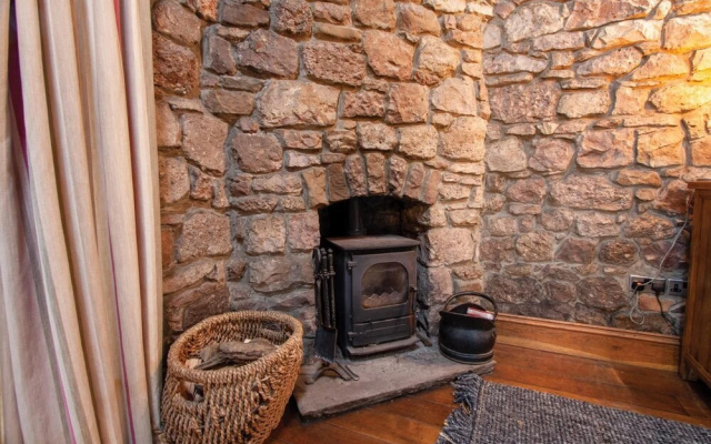 Hill End Barn - 1 Bed Barn Conversion - Llangennith